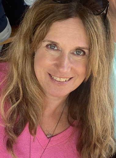 Portrait of the practitioner behind Radiant Reiki and Mediumship